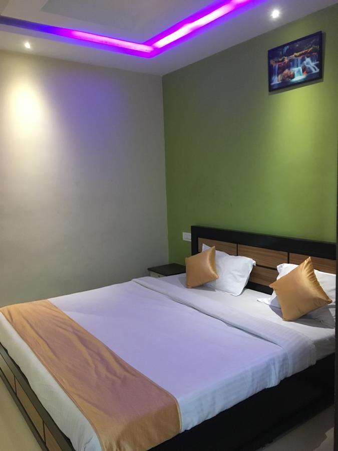 Hotel Time Palace Ooty Bilik gambar